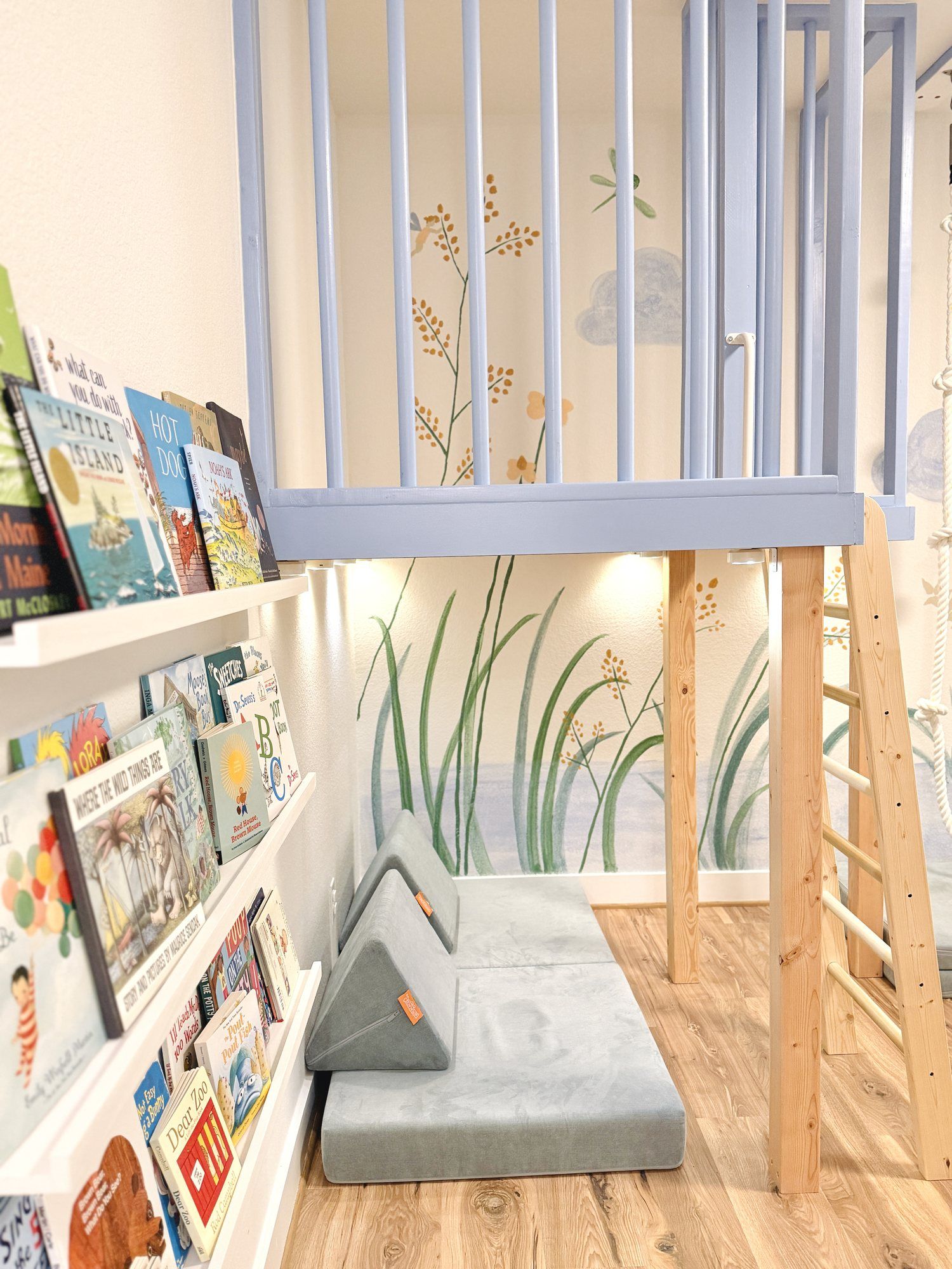 Front-facing book ledges in the reading nook