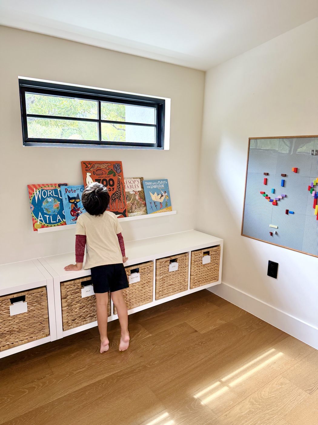 Child bookshelf storage magnetic board